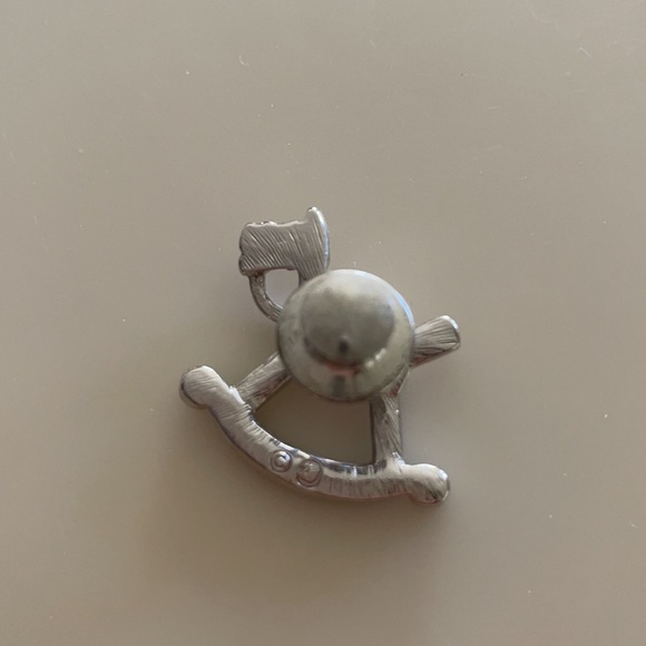NWT Swarovski rockinghorse pin - Picture 3 of 4